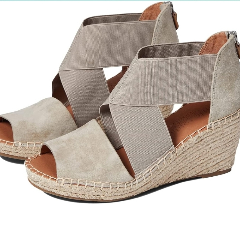 Gentle souls by Kenneth Cole wedge sandals, Size 10M